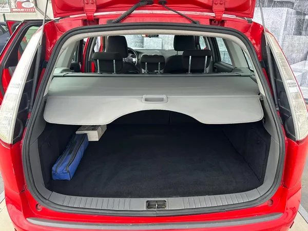 Ford Focus 1.6TDCi, 66KW, VYHŘ. SEDADLA - foto 10