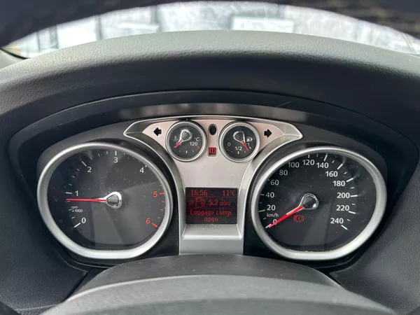 Ford Focus 1.6TDCi, 66KW, VYHŘ. SEDADLA - foto 15