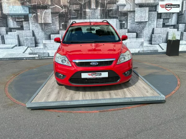 Ford Focus 1.6TDCi, 66KW, VYHŘ. SEDADLA - foto 2