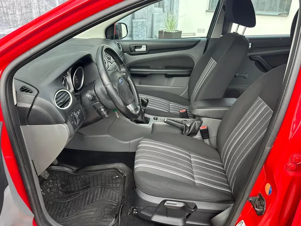 Ford Focus 1.6TDCi, 66KW, VYHŘ. SEDADLA - foto 21