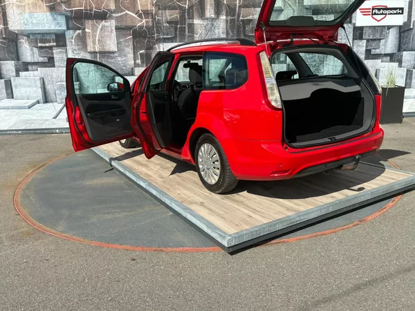 Ford Focus 1.6TDCi, 66KW, VYHŘ. SEDADLA - foto 9