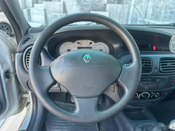 Renault Mégane 1.6i 79KW - foto 14