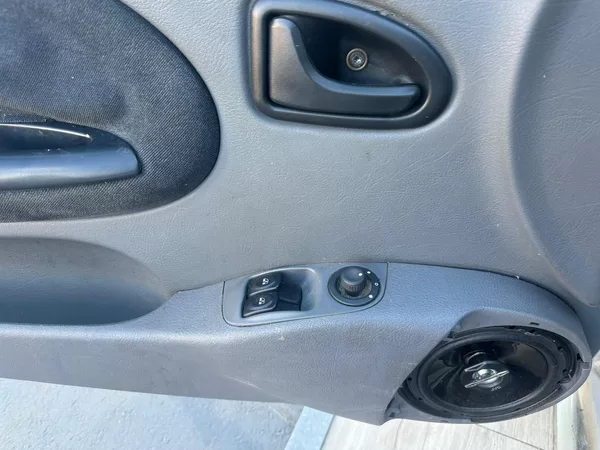 Renault Mégane 1.6i 79KW - foto 17