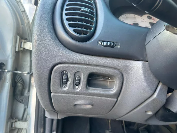 Renault Mégane 1.6i 79KW - foto 18