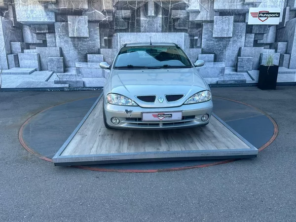 Renault Mégane 1.6i 79KW - foto 3