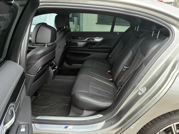BMW Řada 7 740i, 239KW, LONG, SOFT - foto 13