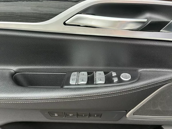 BMW Řada 7 740i, 239KW, LONG, SOFT - foto 19