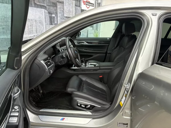 BMW Řada 7 740i, 239KW, LONG, SOFT - foto 25