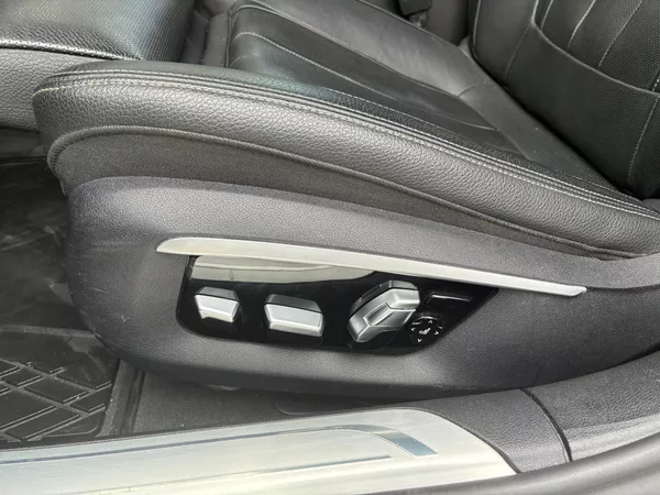 BMW Řada 7 740i, 239KW, LONG, SOFT - foto 27