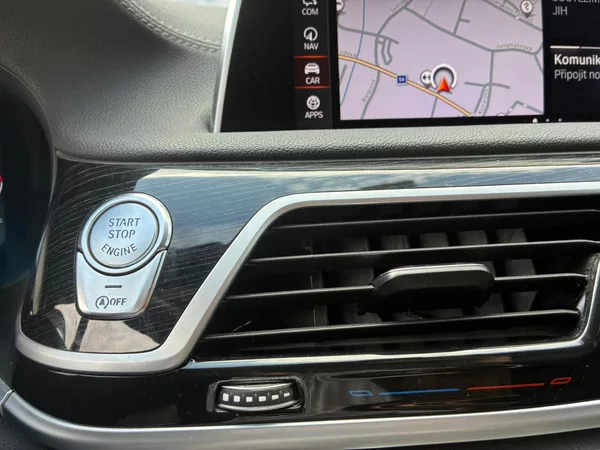 BMW Řada 7 740i, 239KW, LONG, SOFT - foto 35