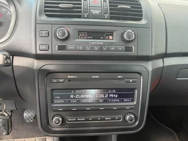 Škoda Fabia 1.2TSi,63KW,VYHŘ.SEDADLA,TEMP. - foto 11