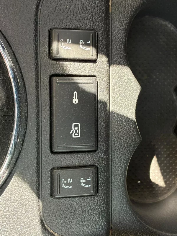 Škoda Fabia 1.2TSi,63KW,VYHŘ.SEDADLA,TEMP. - foto 17