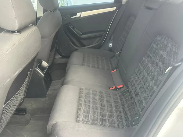 Audi A4 2.0TDi,105KW,VYHŘ.SED.,TEMP. - foto 11