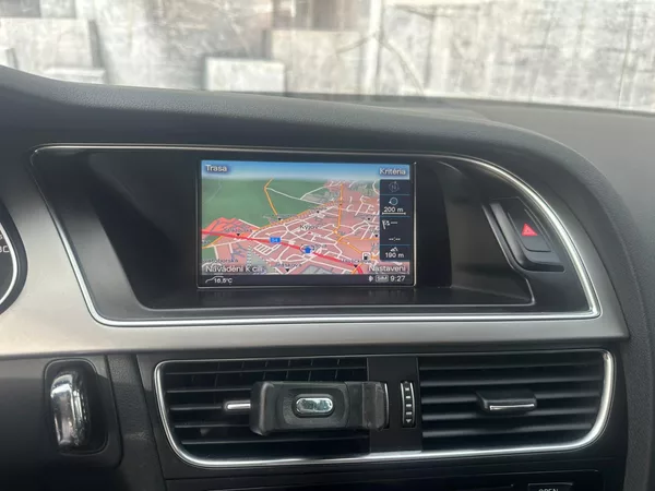 Audi A4 2.0TDi,105KW,VYHŘ.SED.,TEMP. - foto 14