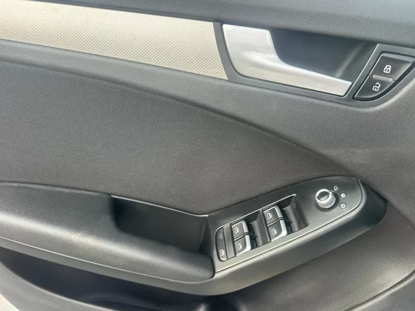 Audi A4 2.0TDi,105KW,VYHŘ.SED.,TEMP. - foto 21