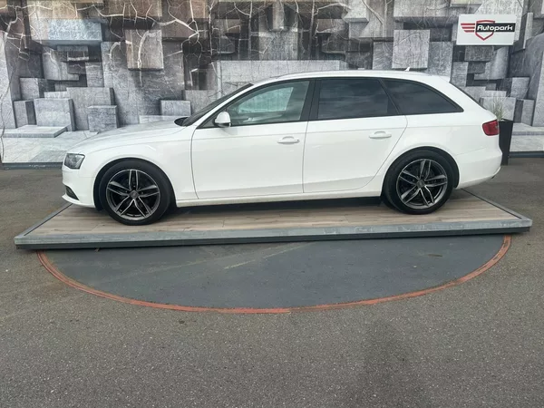 Audi A4 2.0TDi,105KW,VYHŘ.SED.,TEMP. - foto 4