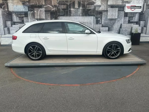 Audi A4 2.0TDi,105KW,VYHŘ.SED.,TEMP. - foto 5