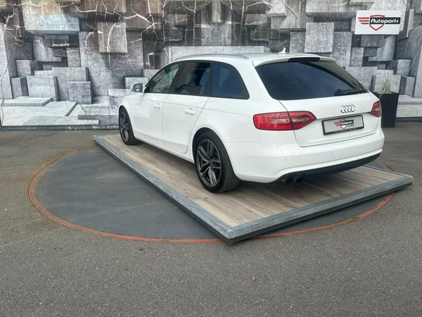 Audi A4 2.0TDi,105KW,VYHŘ.SED.,TEMP. - foto 8