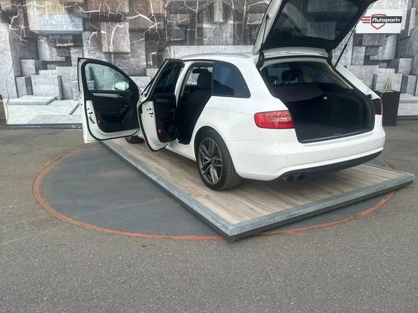 Audi A4 2.0TDi,105KW,VYHŘ.SED.,TEMP. - foto 9