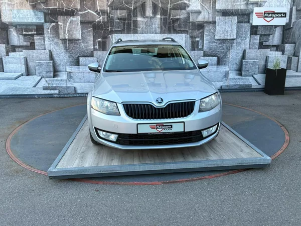 Škoda Octavia 1.6TDi, 81KW, TEMP., VYHŘ. SED - foto 2