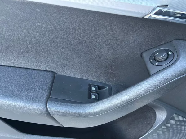 Škoda Octavia 1.6TDi, 81KW, TEMP., VYHŘ. SED - foto 20
