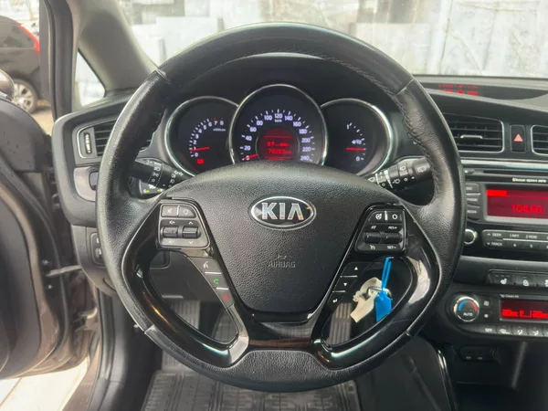 Kia Ceed 1.4LPG, 73KW, EXCELLECE - foto 18