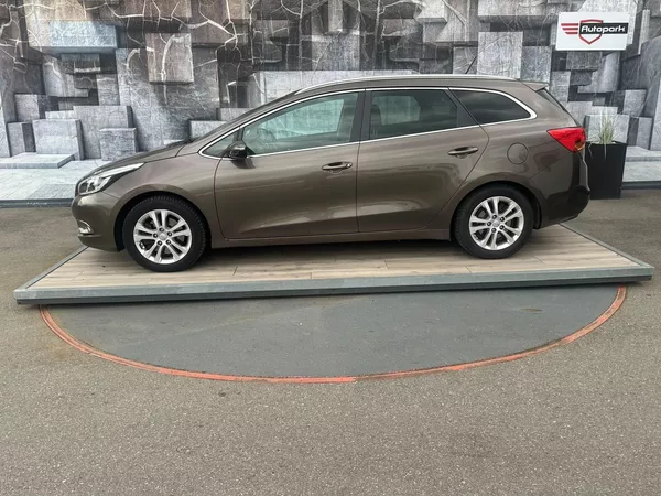 Kia Ceed 1.4LPG, 73KW, EXCELLECE - foto 4