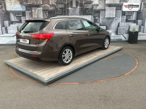 Kia Ceed 1.4LPG, 73KW, EXCELLECE - foto 6
