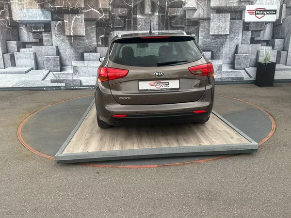 Kia Ceed 1.4LPG, 73KW, EXCELLECE - foto 7