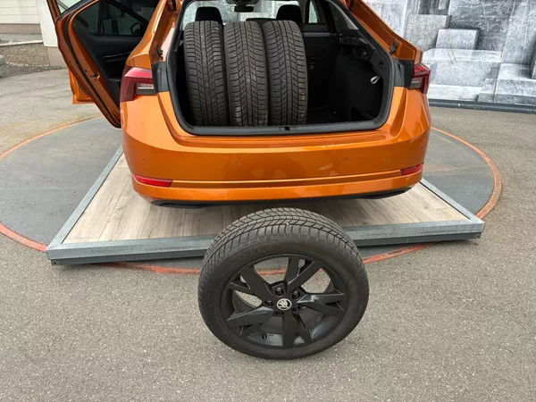 Škoda Octavia 1.5TSi,110KW,VYHŘ.SEDADLA,TEMP - foto 10