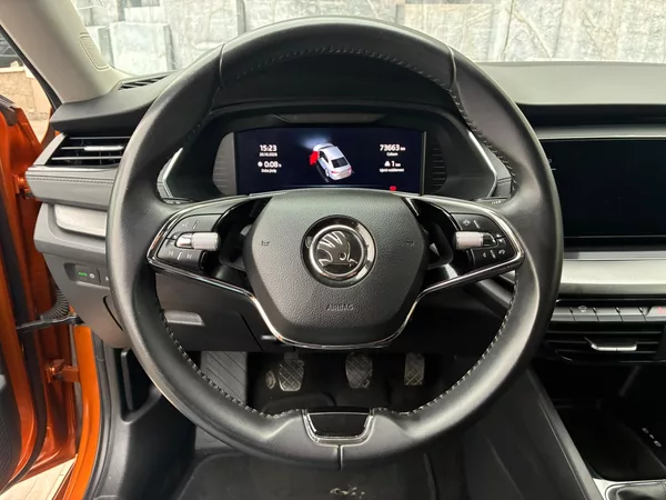 Škoda Octavia 1.5TSi,110KW,VYHŘ.SEDADLA,TEMP - foto 16