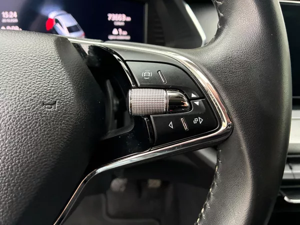 Škoda Octavia 1.5TSi,110KW,VYHŘ.SEDADLA,TEMP - foto 18