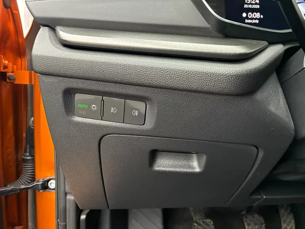 Škoda Octavia 1.5TSi,110KW,VYHŘ.SEDADLA,TEMP - foto 19