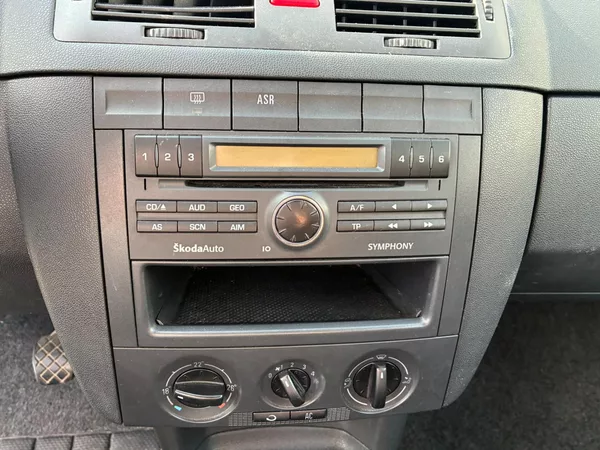 Škoda Fabia 1.4MPi, 55KW, TEMP., TOP STAV - foto 10