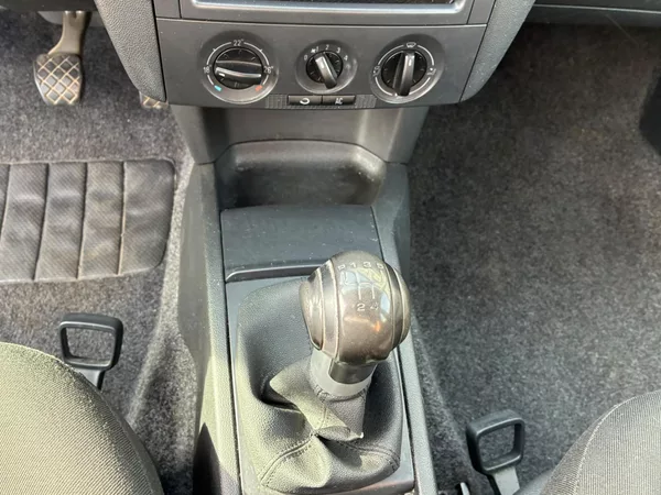 Škoda Fabia 1.4MPi, 55KW, TEMP., TOP STAV - foto 14
