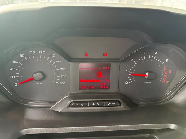 Peugeot Partner 1.5HDi, 96KW, VYHŘ. SEDADLA - foto 14