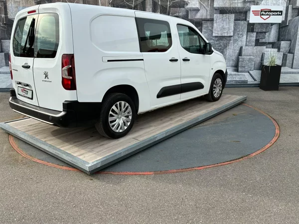 Peugeot Partner 1.5HDi, 96KW, VYHŘ. SEDADLA - foto 6