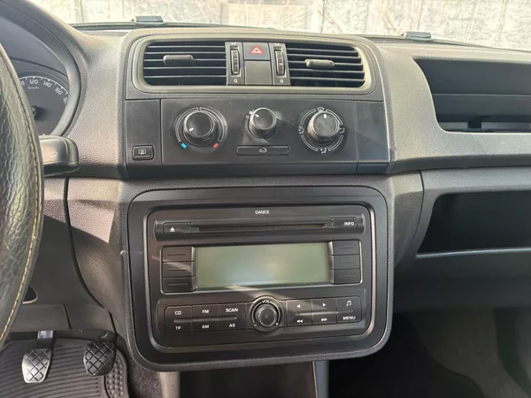 Škoda Fabia 1.2HTP, 51KW - foto 12