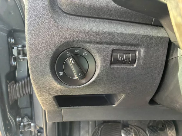Škoda Fabia 1.2HTP, 51KW - foto 15