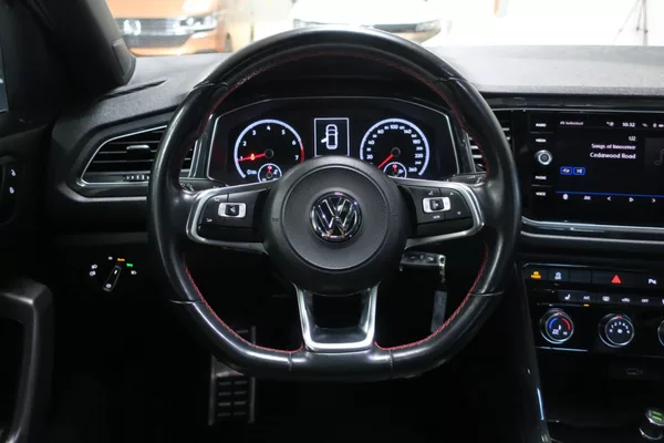 Volkswagen T-Roc Sport 1.5 TSI 110 kW manuál - foto 15