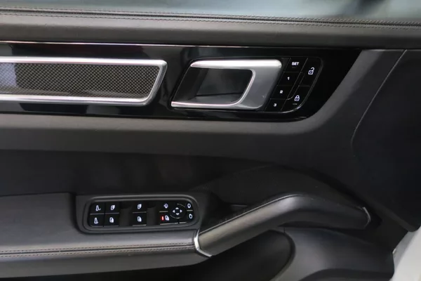 Porsche Cayenne Coupe 3.0 V6 Tiptronic Vzduch - foto 10