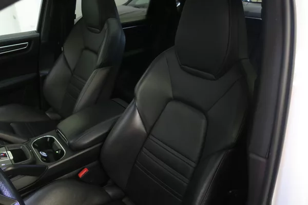 Porsche Cayenne Coupe 3.0 V6 Tiptronic Vzduch - foto 12