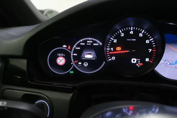 Porsche Cayenne Coupe 3.0 V6 Tiptronic Vzduch - foto 20