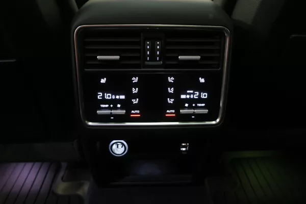 Porsche Cayenne Coupe 3.0 V6 Tiptronic Vzduch - foto 26