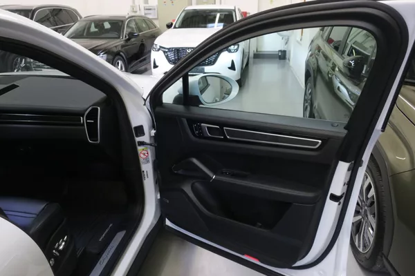 Porsche Cayenne Coupe 3.0 V6 Tiptronic Vzduch - foto 34