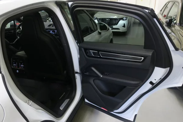 Porsche Cayenne Coupe 3.0 V6 Tiptronic Vzduch - foto 37