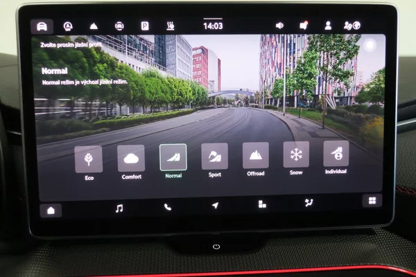 Škoda Kodiaq RS 2.0 TSI 195 kW KŮŽE + PANO - foto 25