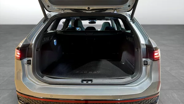 Volkswagen Passat R-Line 2,0TDI 142kW 4M Nez.Top - foto 12