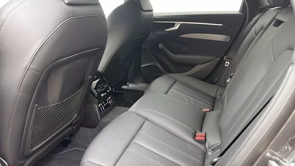 Audi A6 2,0TDI AVANT Quattro S-Line - foto 11