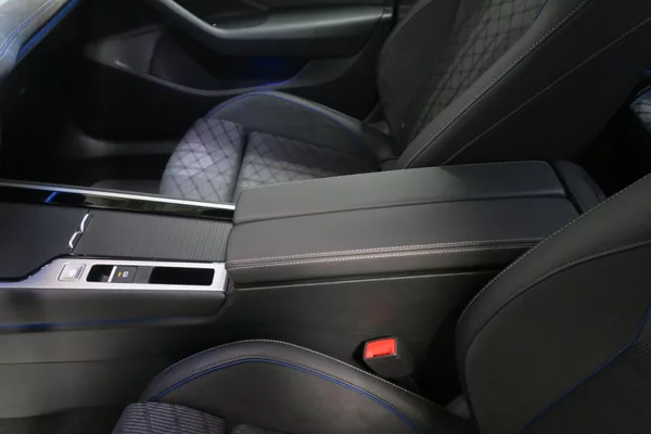 Volkswagen Passat R-Line 2,0TDI 142kW 4M Nez.Top - foto 37